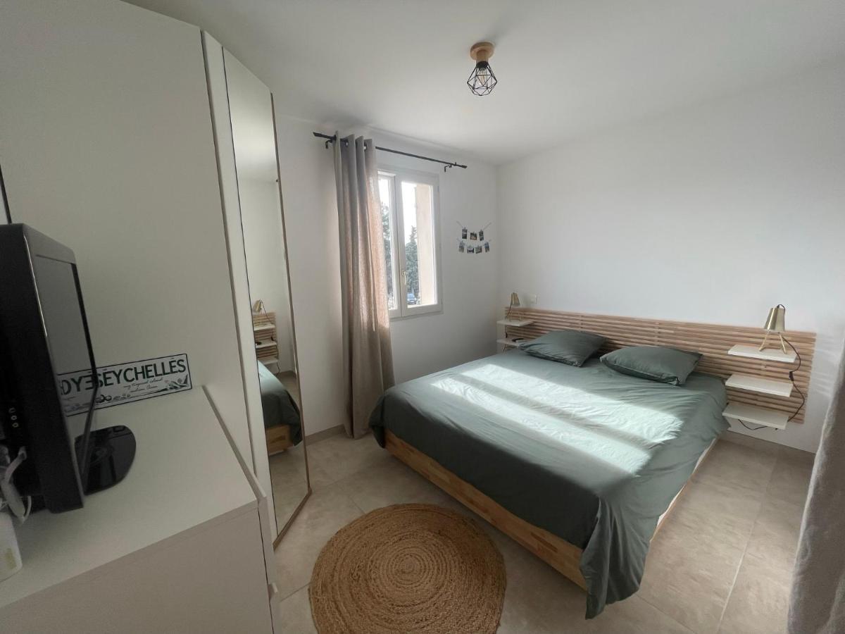 Le Lourmarinois Apartment Bagian luar foto